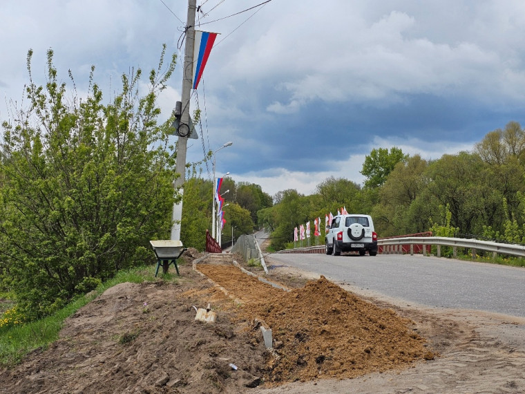 Одни из первых. Одни из первых.